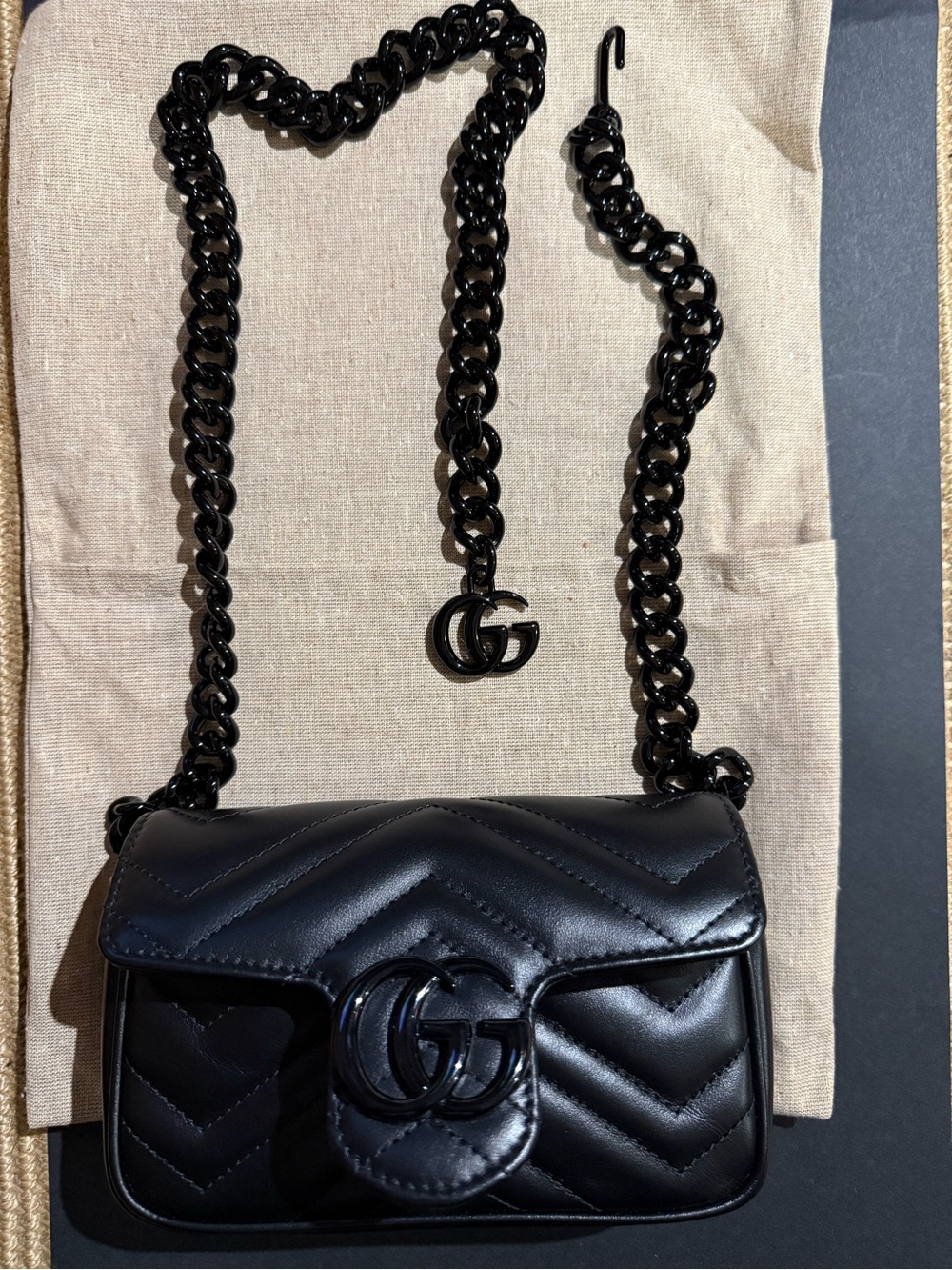 Gucci Black Matelasse Monochromr CG Marmont Belt Bag - Picture 3 of 8